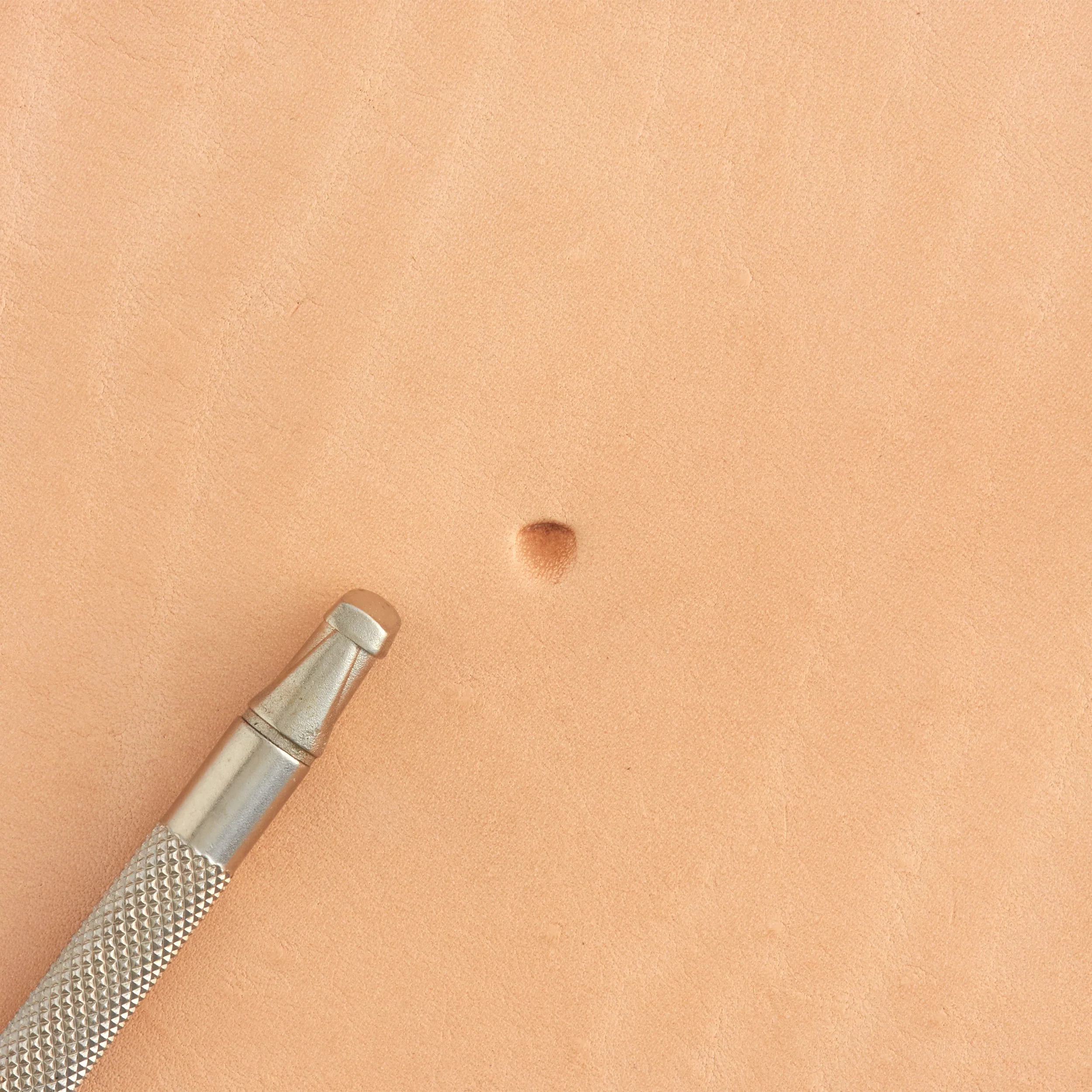 Craftool® Smooth Beveler Stamp - Image 3