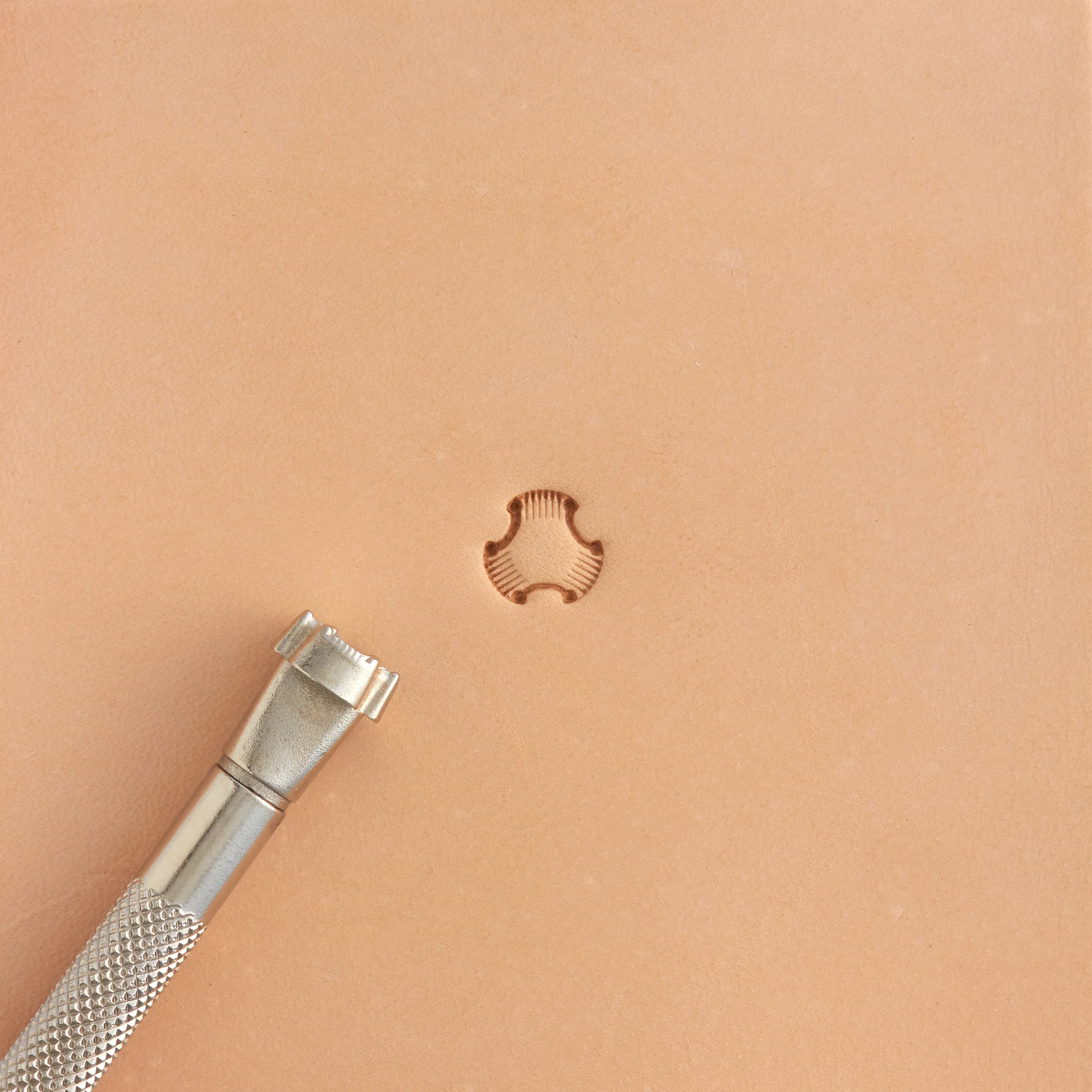 Craftool® Tri-Weave Stamp