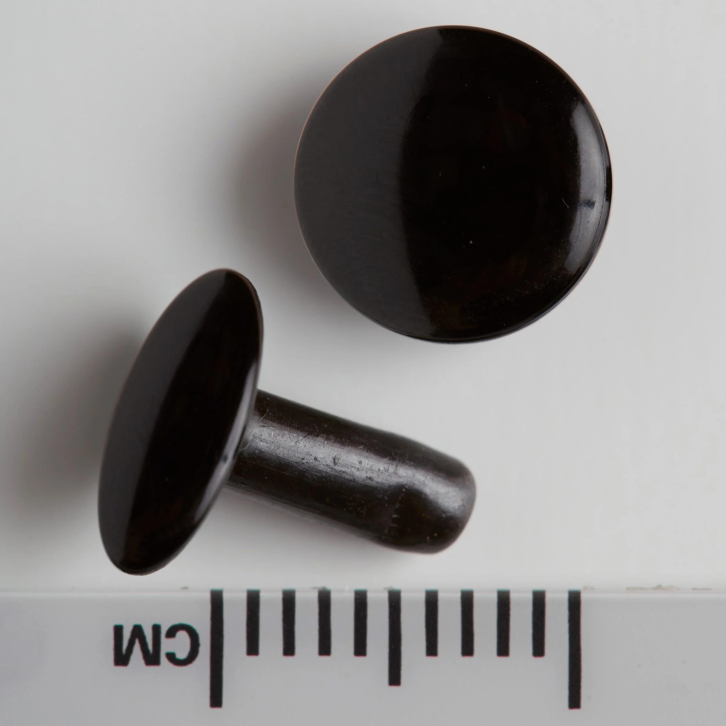 Double Cap Rivets - 1,000 Pack - Image 4