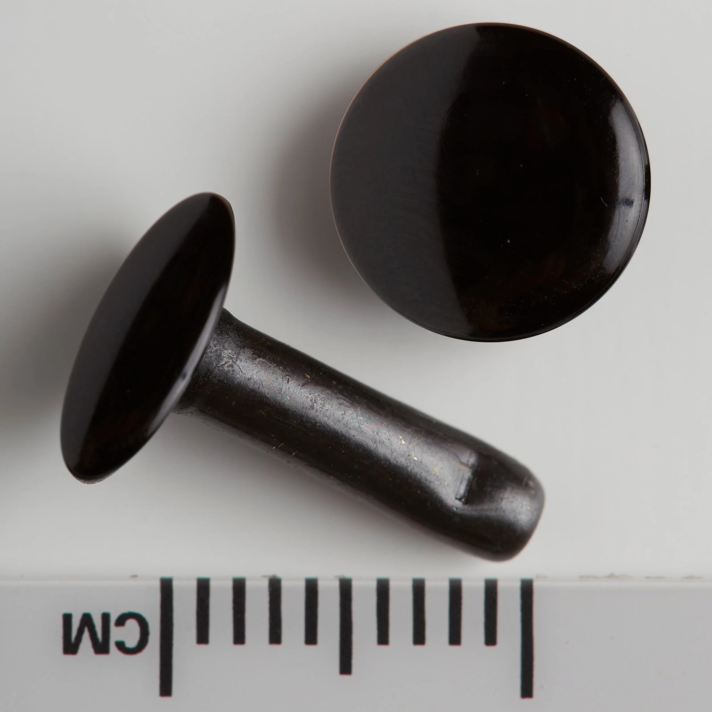 Double Cap Rivets - 1,000 Pack - Image 5
