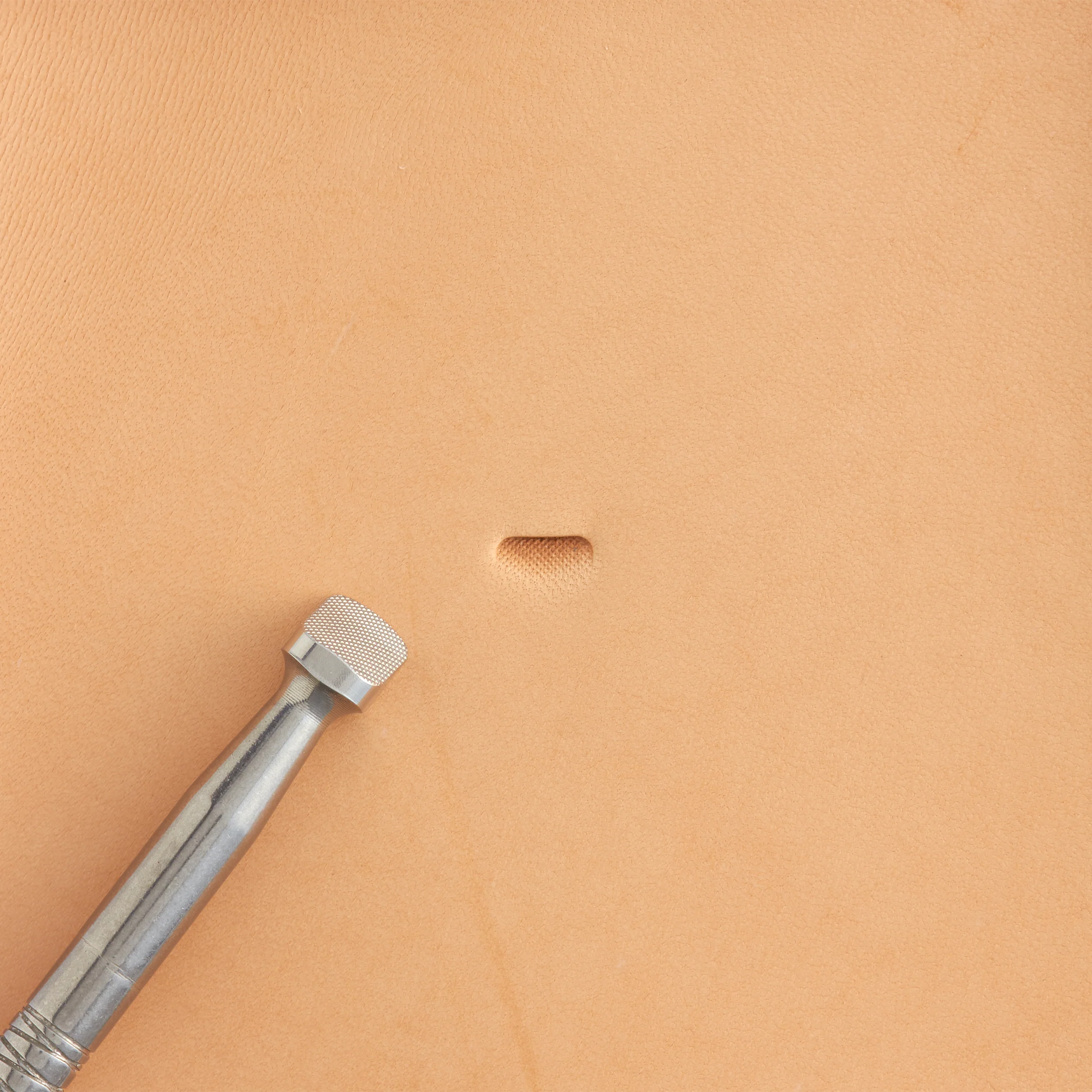 Medium Checked Beveler Stainless Steel Stamp