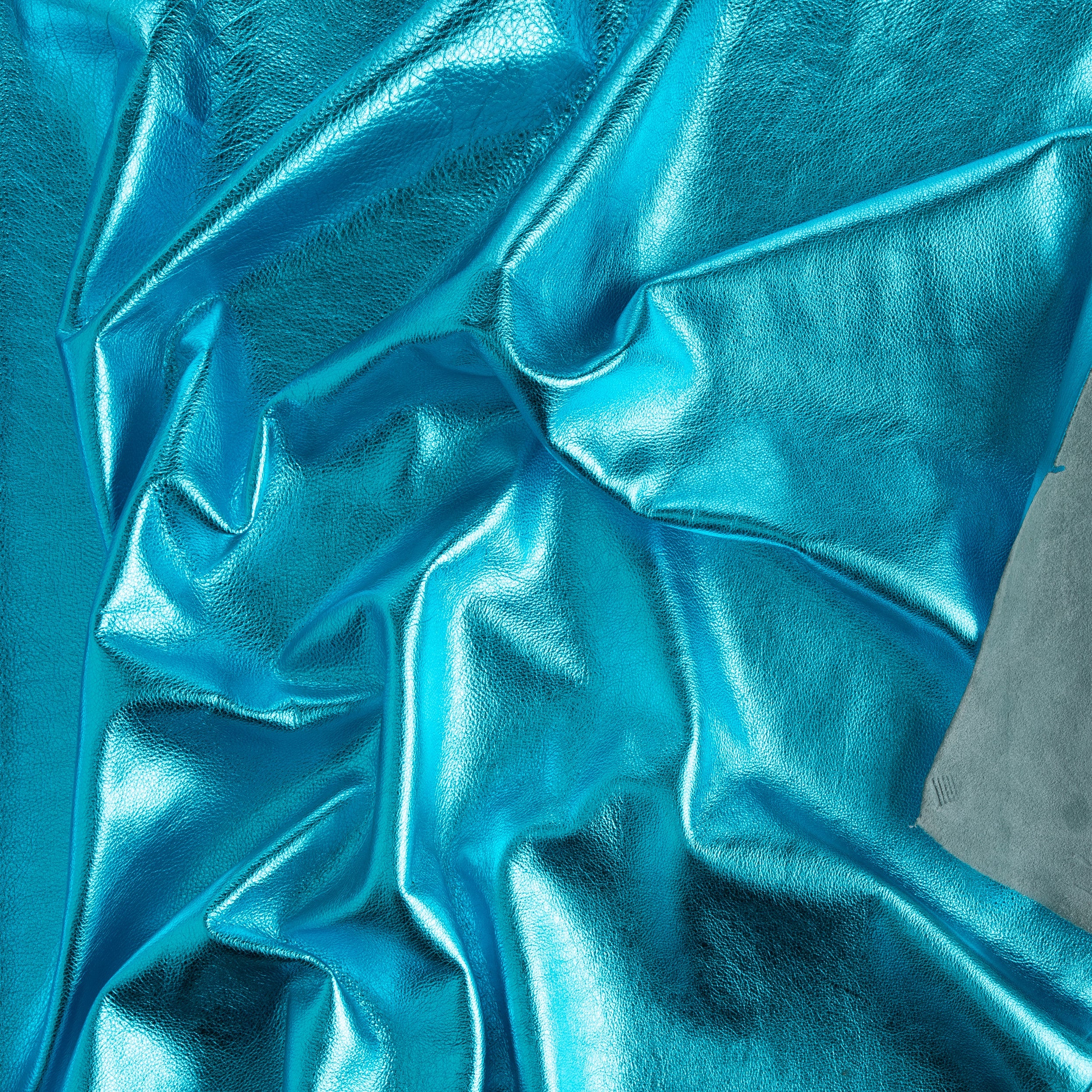 Mirage Metallic Side - Image 31