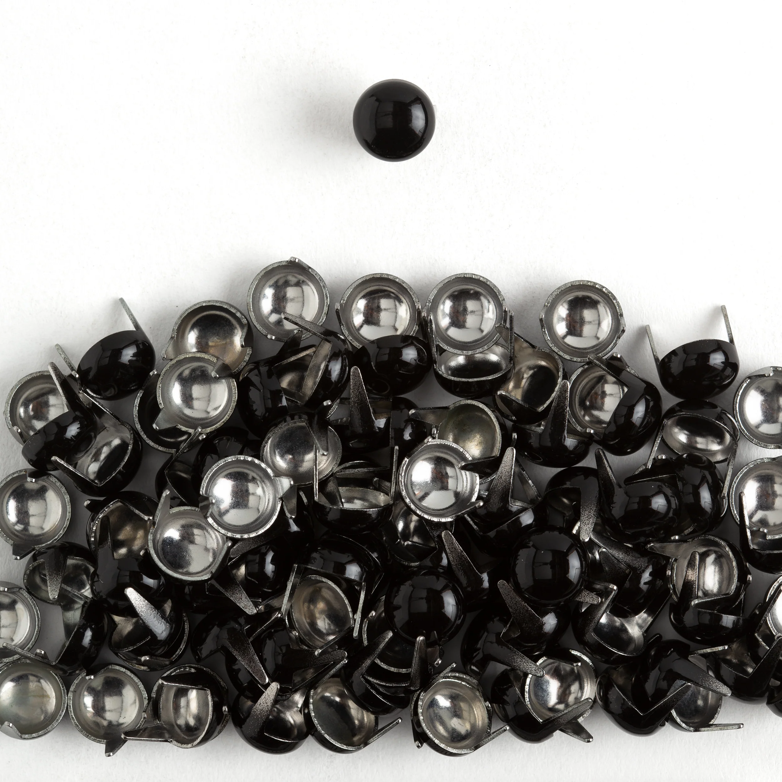 Round Spots 100 Pack - Image 12